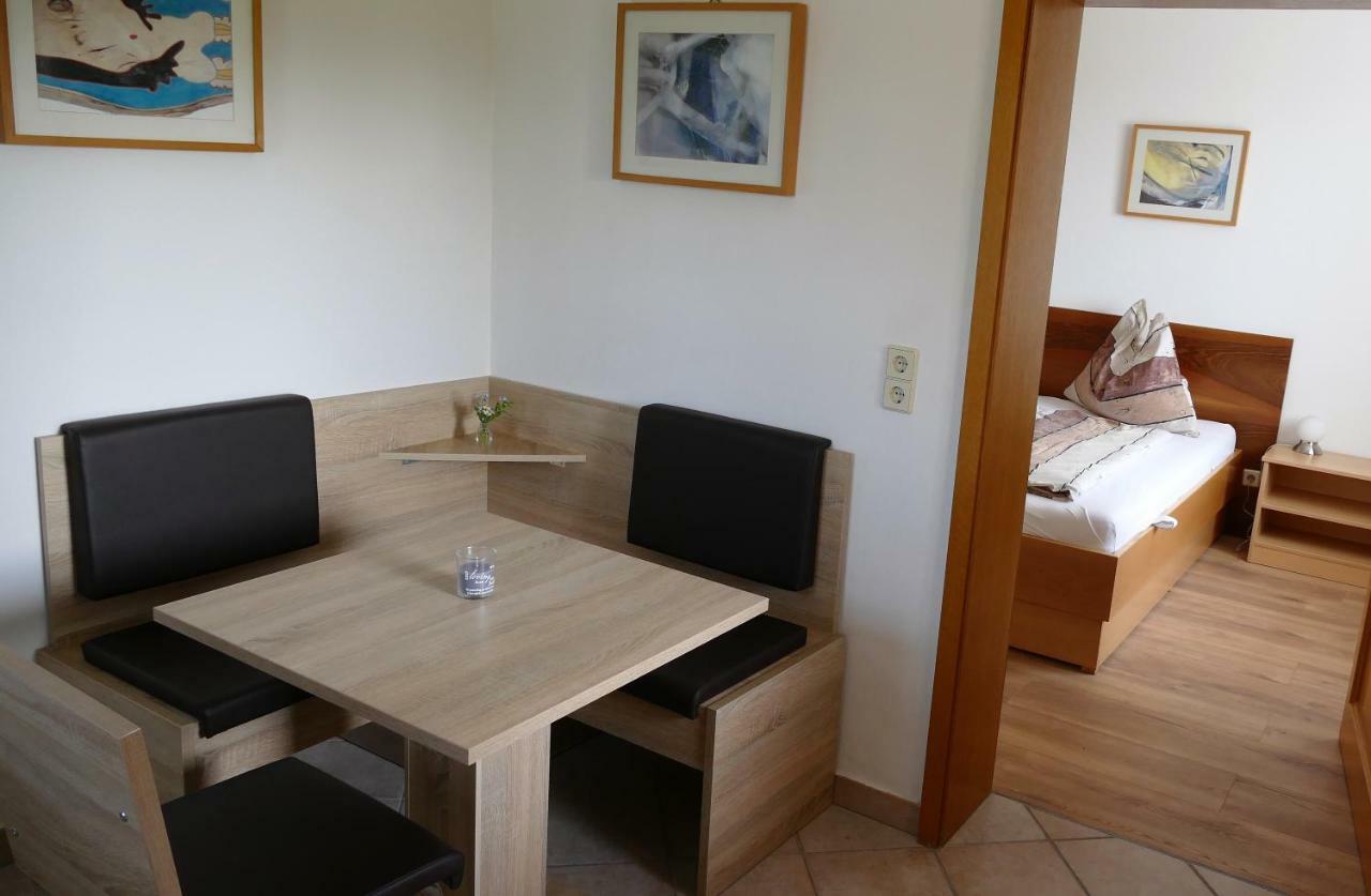 Gaestehaus Fischbach Jois Exterior foto