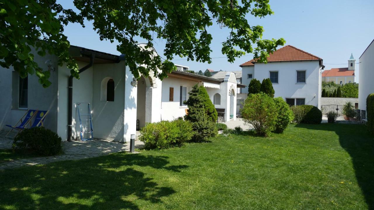 Gaestehaus Fischbach Jois Exterior foto